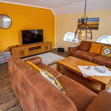 Huus Viskert Holiday home Krummhoern